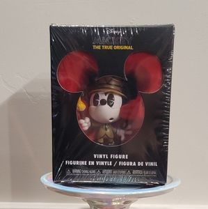 Funko 90 years Explorer Mickey Mouse